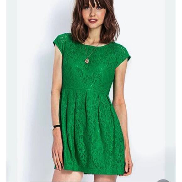 FOREVER 21 ~ Green Lace Baby Doll Dress ~ Size Medium - Picture 2 of 3